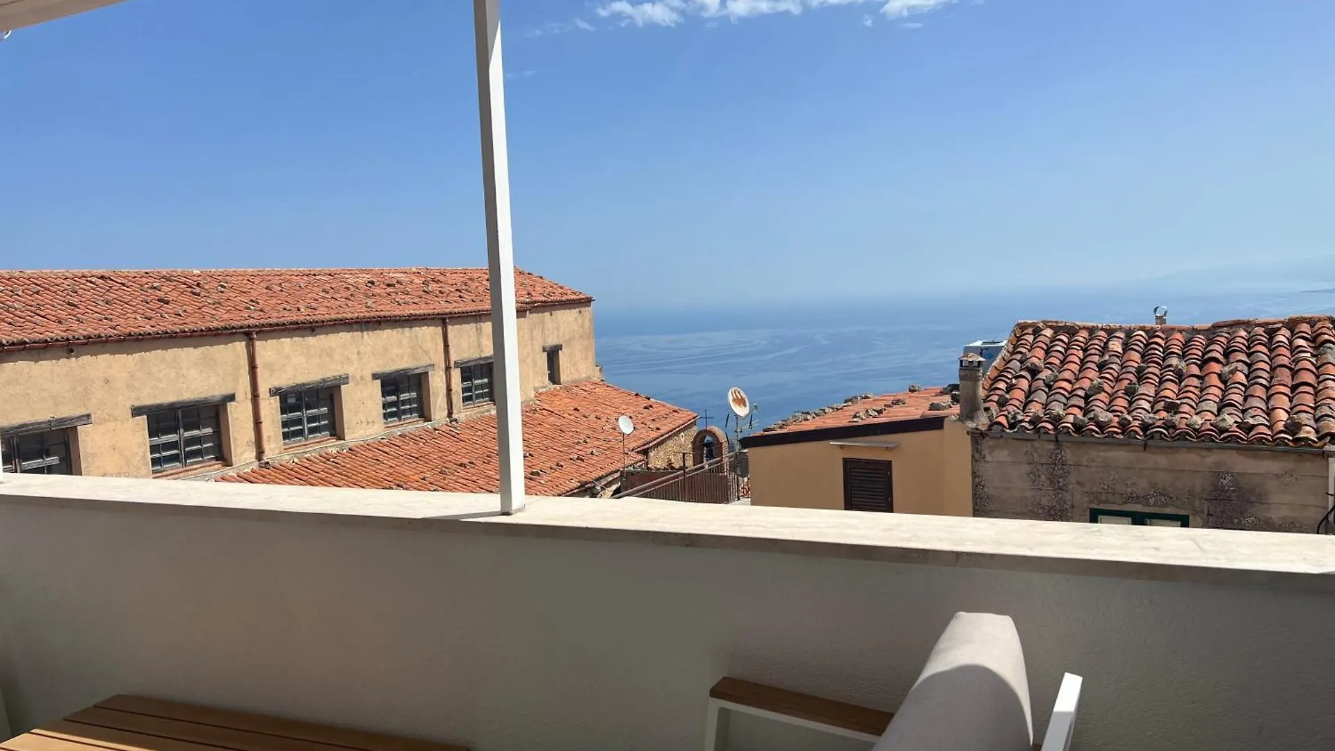 Attila Apartamento Pollina